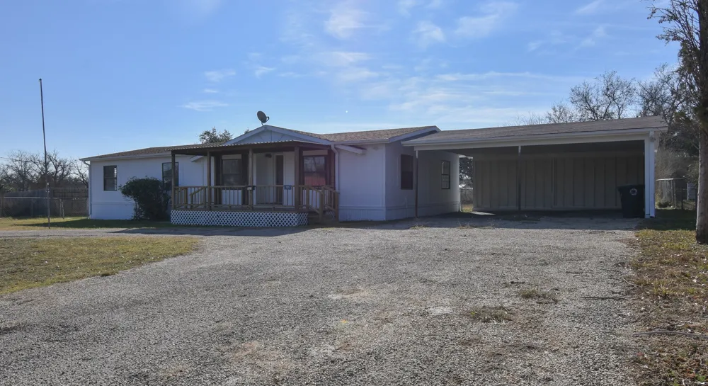 1105 Westmoreland Mason, TX 76856
