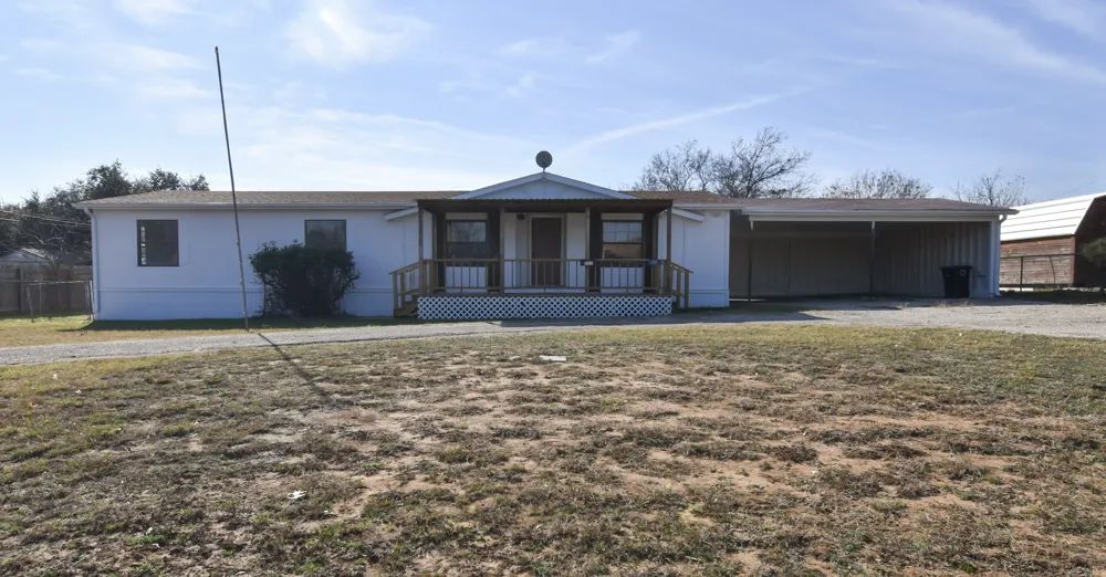 1105 Westmoreland Mason, TX 76856