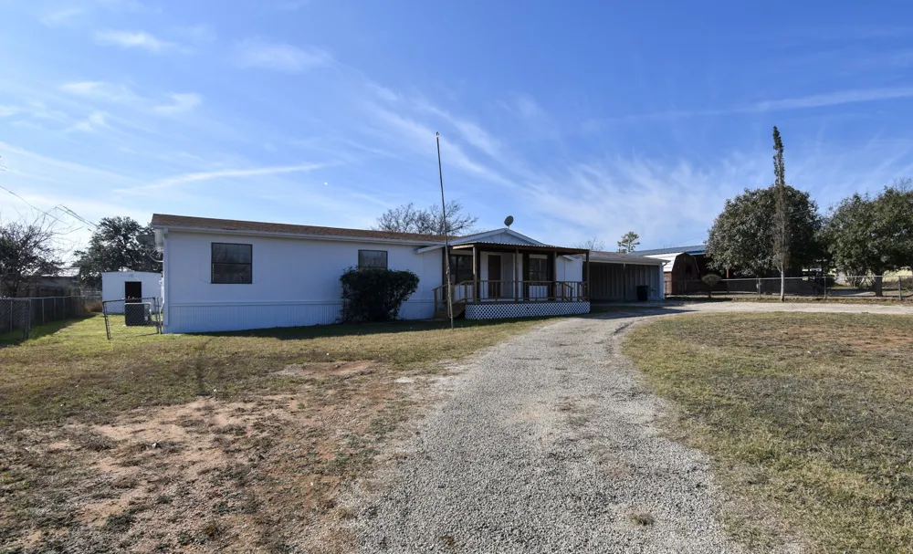 1105 Westmoreland Mason, TX 76856