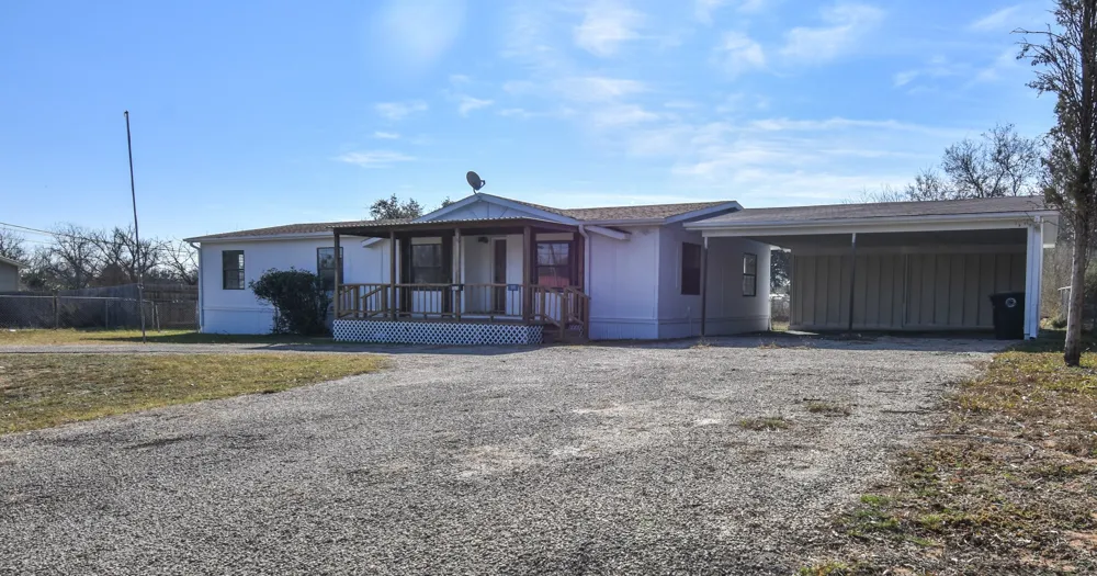 1105 Westmoreland Mason, TX 76856
