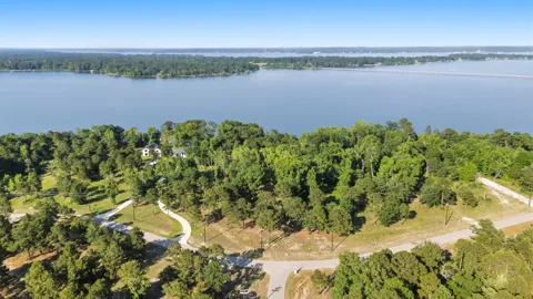 3132 Shadow Pine Drive