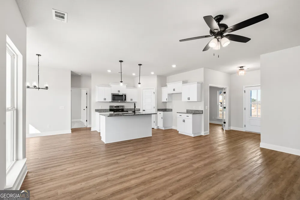 208 Palmetto Loop Vidalia, GA 30474