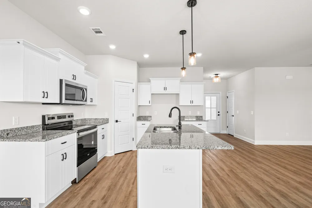 208 Palmetto Loop Vidalia, GA 30474
