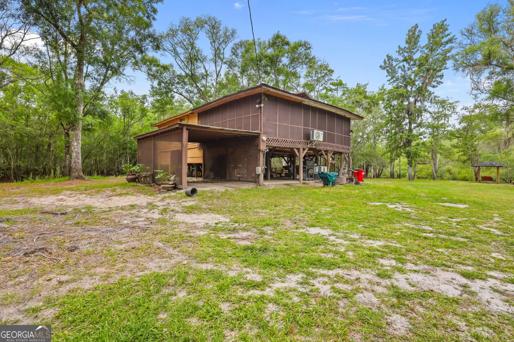 10 Cabin RD Nahunta, GA 31553