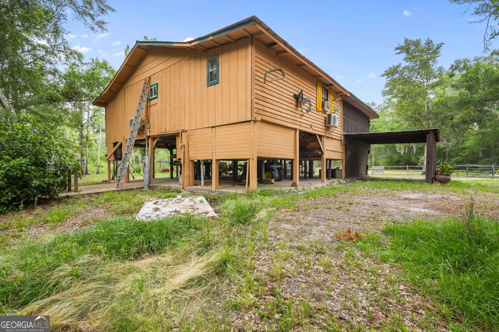 10 Cabin RD Nahunta, GA 31553