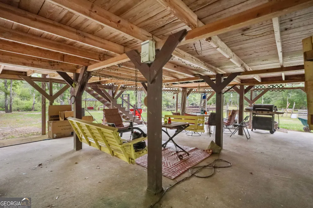 10 Cabin RD Nahunta, GA 31553
