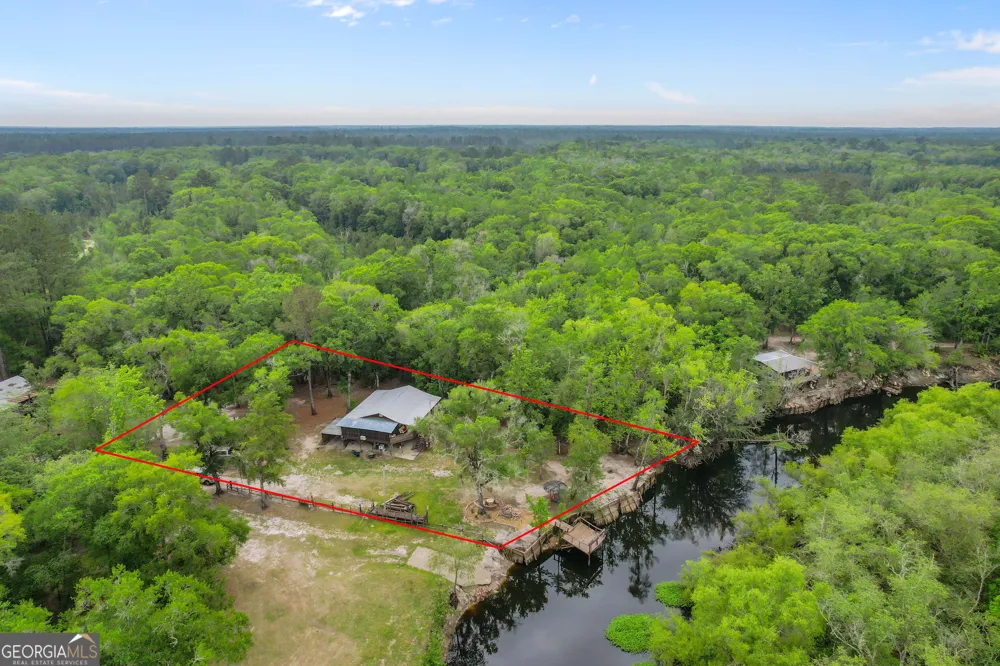 10 Cabin RD Nahunta, GA 31553