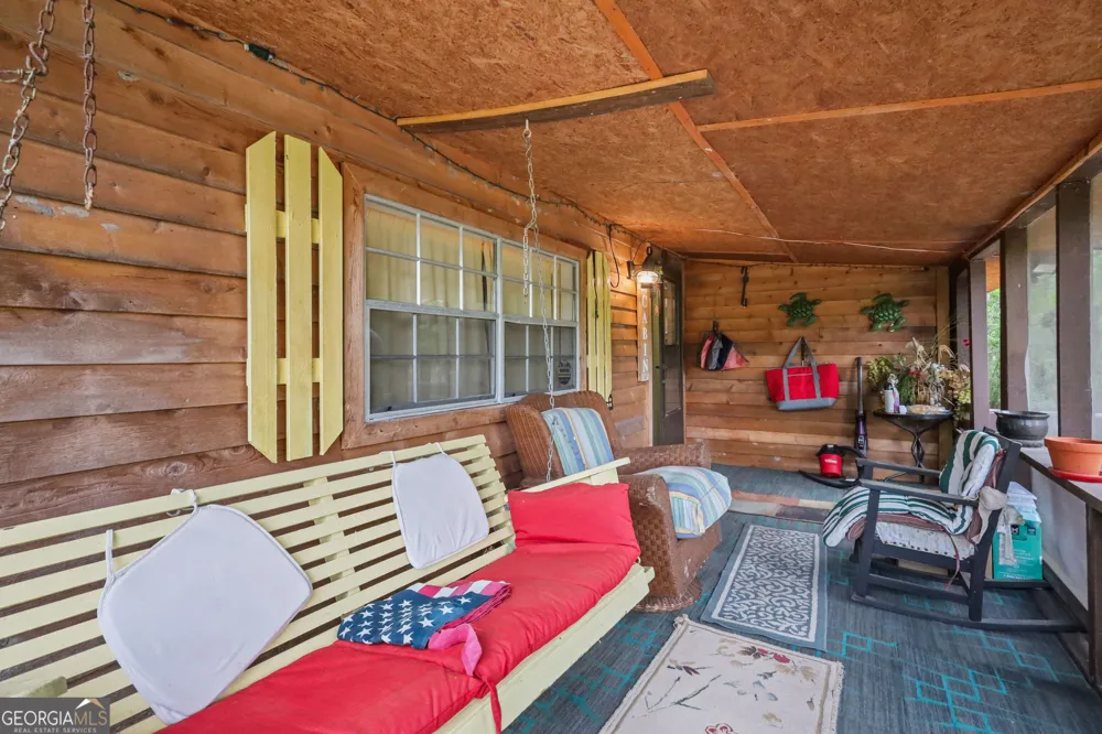 10 Cabin RD Nahunta, GA 31553