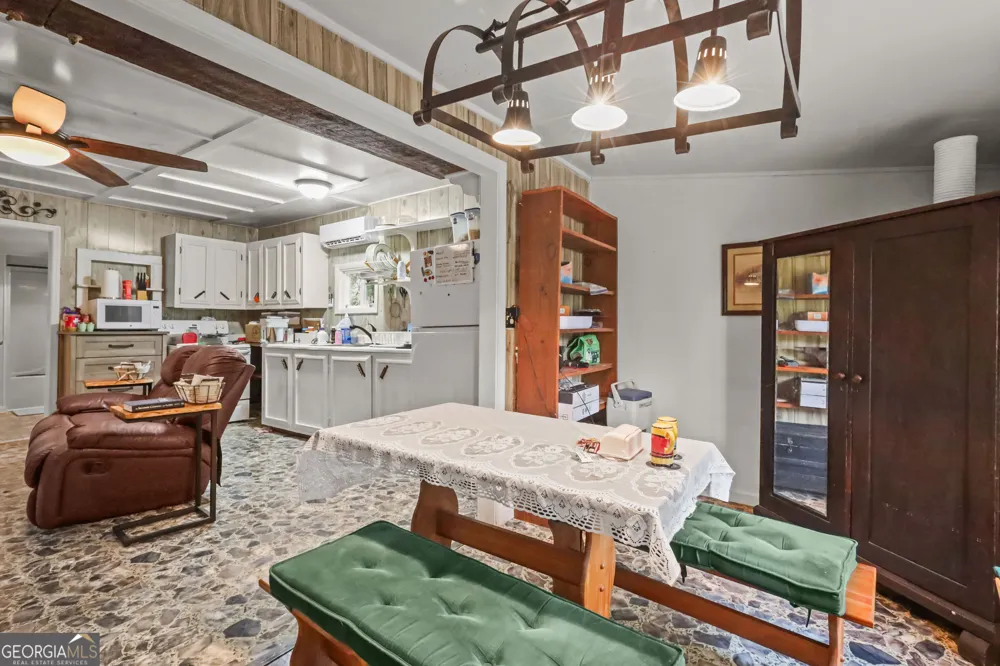 10 Cabin RD Nahunta, GA 31553