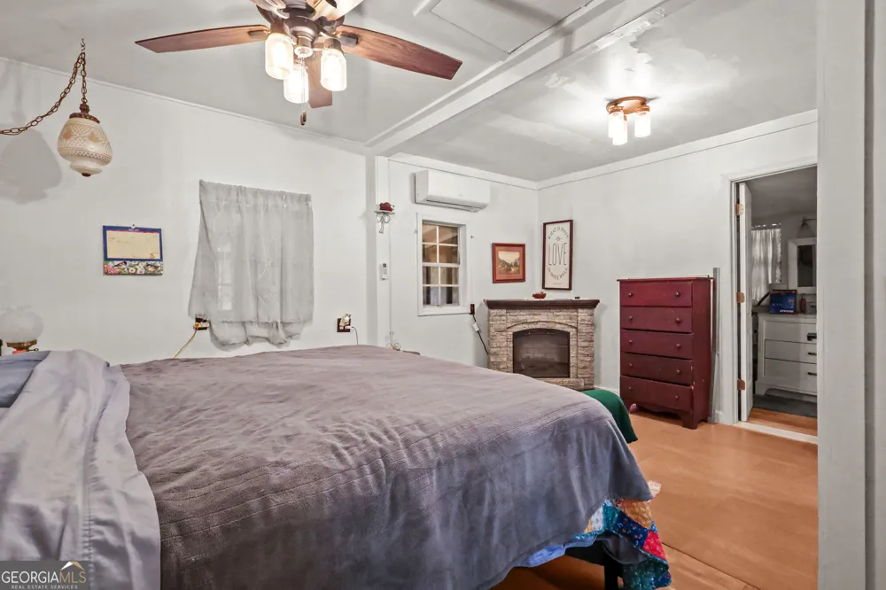 10 Cabin RD Nahunta, GA 31553