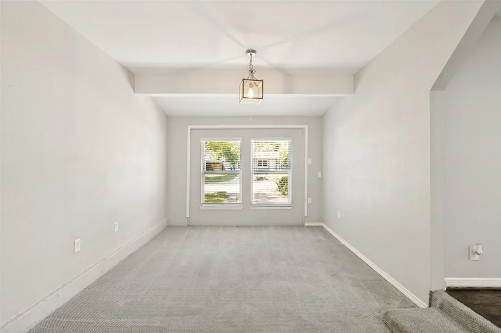 11524 Strand Street Dallas, TX 75218