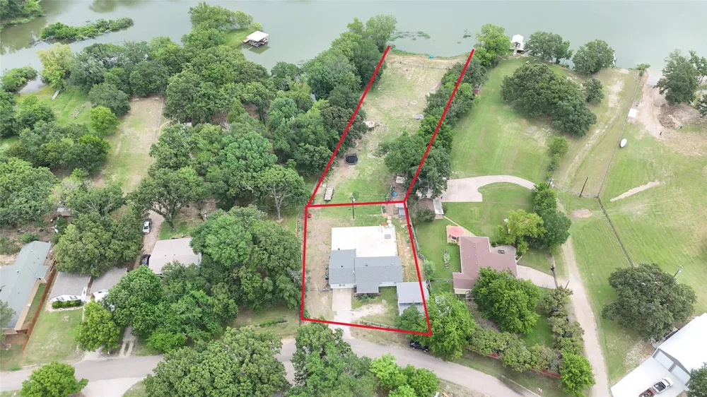 1724 E Crestway Drive West Tawakoni, TX 75474