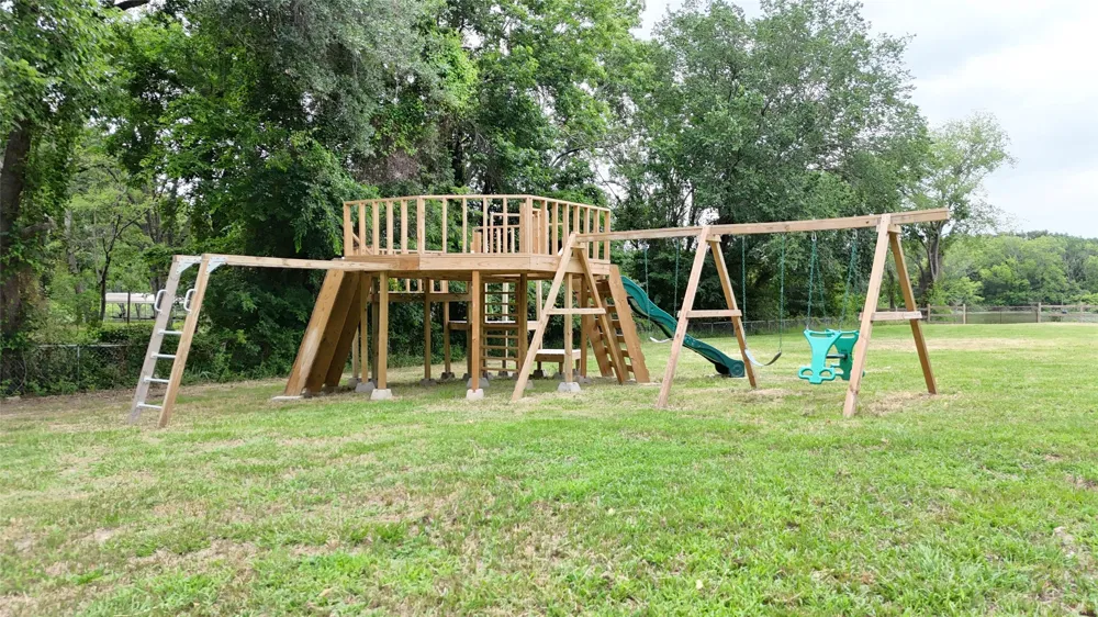 1724 E Crestway Drive West Tawakoni, TX 75474