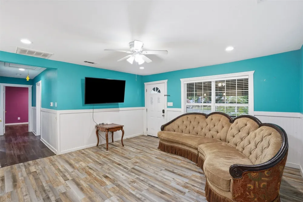 1724 E Crestway Drive West Tawakoni, TX 75474