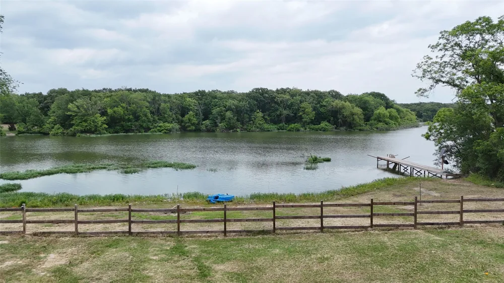 1724 E Crestway Drive West Tawakoni, TX 75474