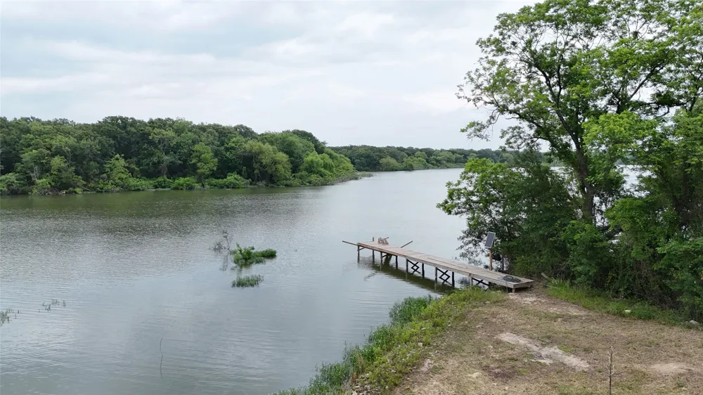 1724 E Crestway Drive West Tawakoni, TX 75474