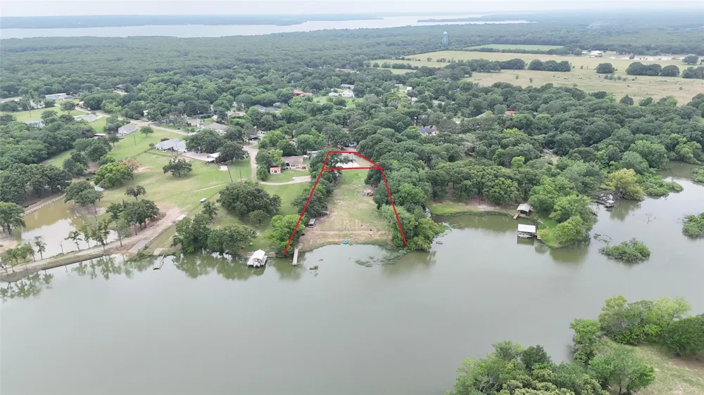 1724 E Crestway Drive West Tawakoni, TX 75474