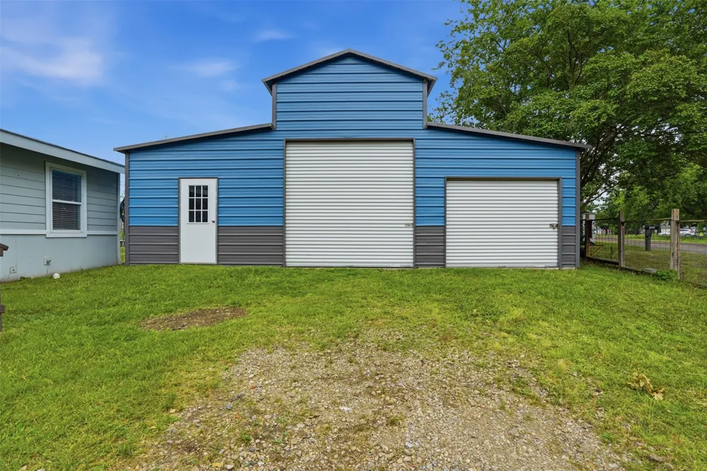 1724 E Crestway Drive West Tawakoni, TX 75474
