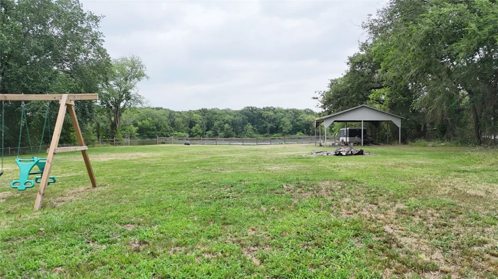 1724 E Crestway Drive West Tawakoni, TX 75474
