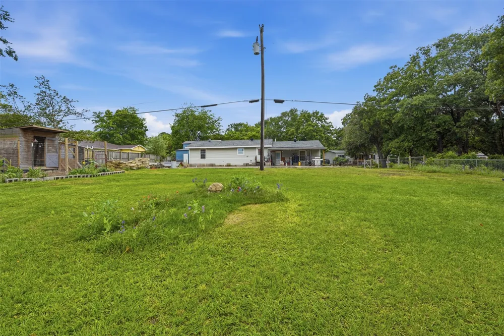 1724 E Crestway Drive West Tawakoni, TX 75474