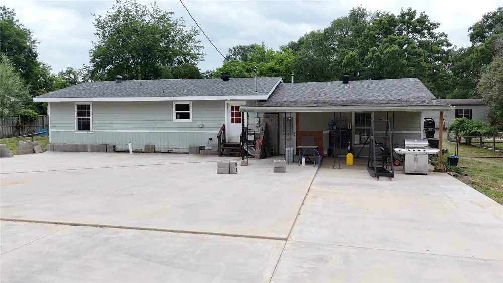 1724 E Crestway Drive West Tawakoni, TX 75474