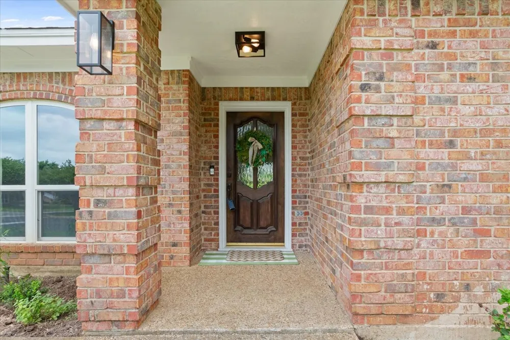 10025 Forest View Drive Woodway, TX 76712