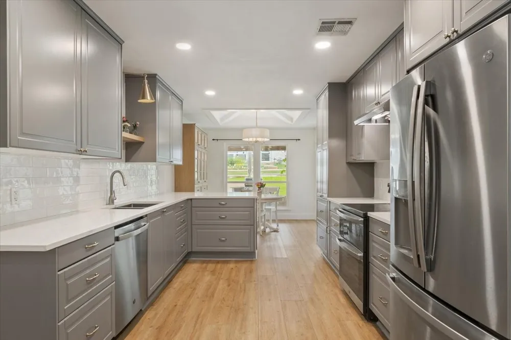 10025 Forest View Drive Woodway, TX 76712