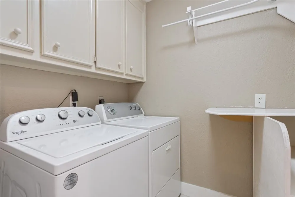 10025 Forest View Drive Woodway, TX 76712