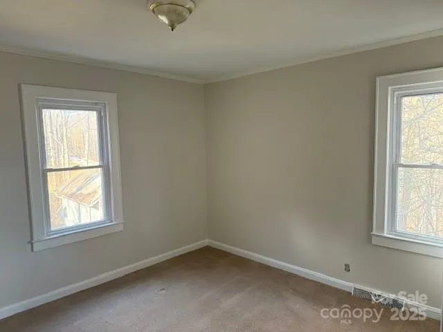 171 Oakdale Drive Spruce Pine, NC 28777