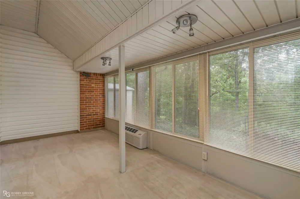 210 Country Club Drive Benton, LA 71006