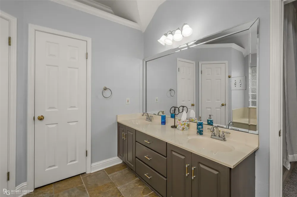 210 Country Club Drive Benton, LA 71006