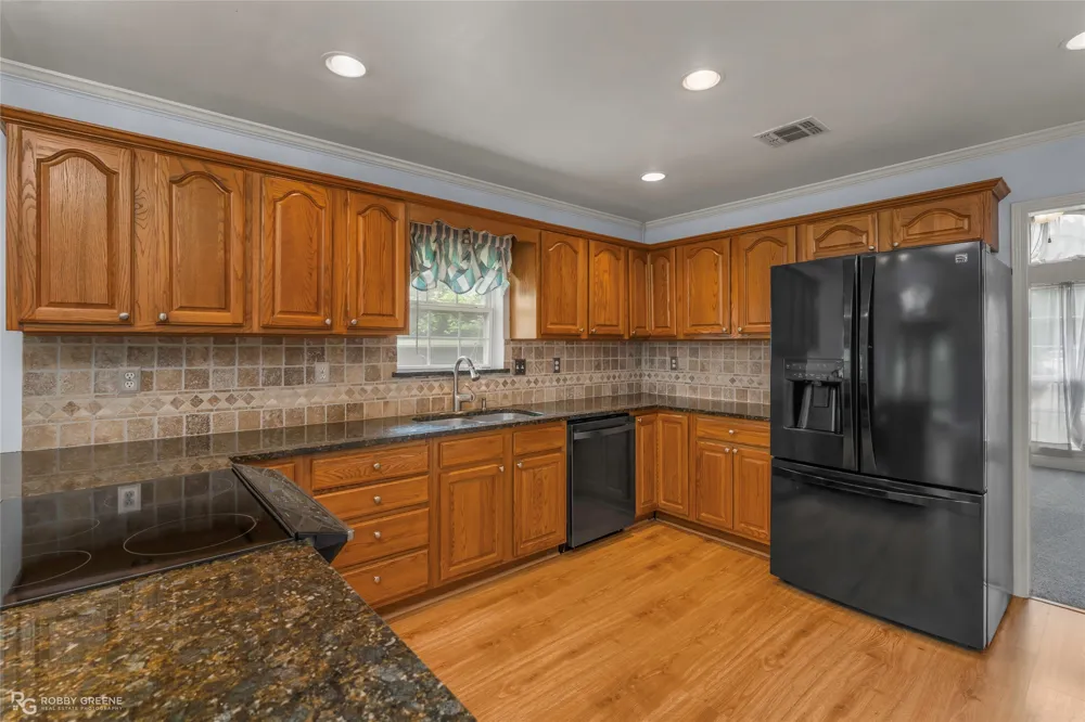 210 Country Club Drive Benton, LA 71006