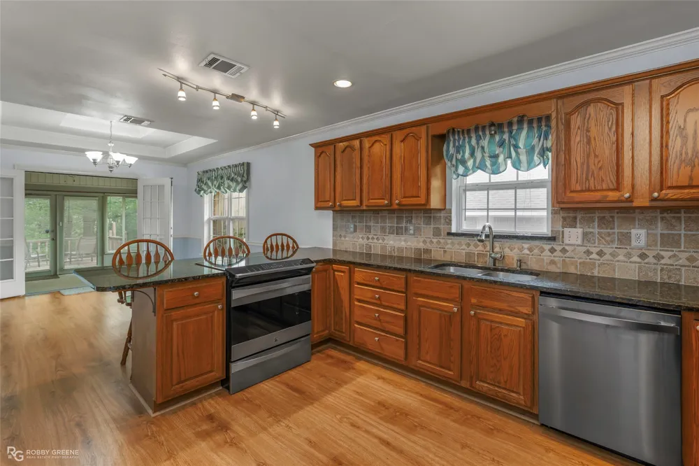 210 Country Club Drive Benton, LA 71006