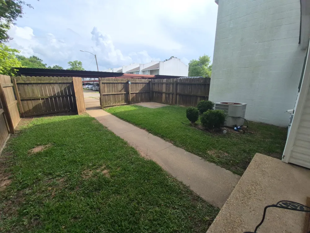 625 Woodyard Natchitoches, LA 71457
