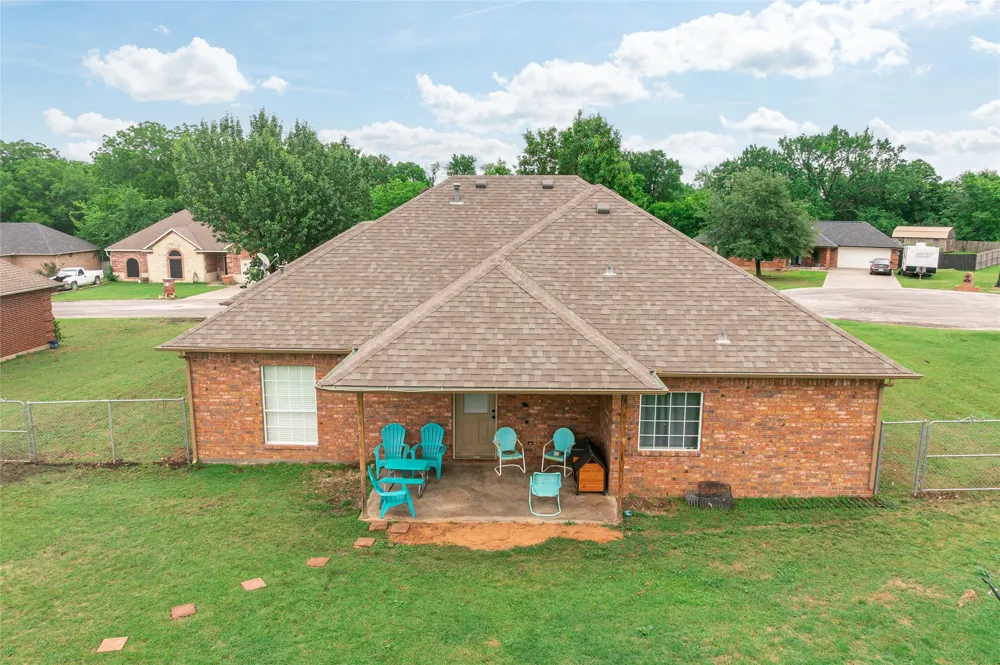 408 Sunshine Trail Bells, TX 75414