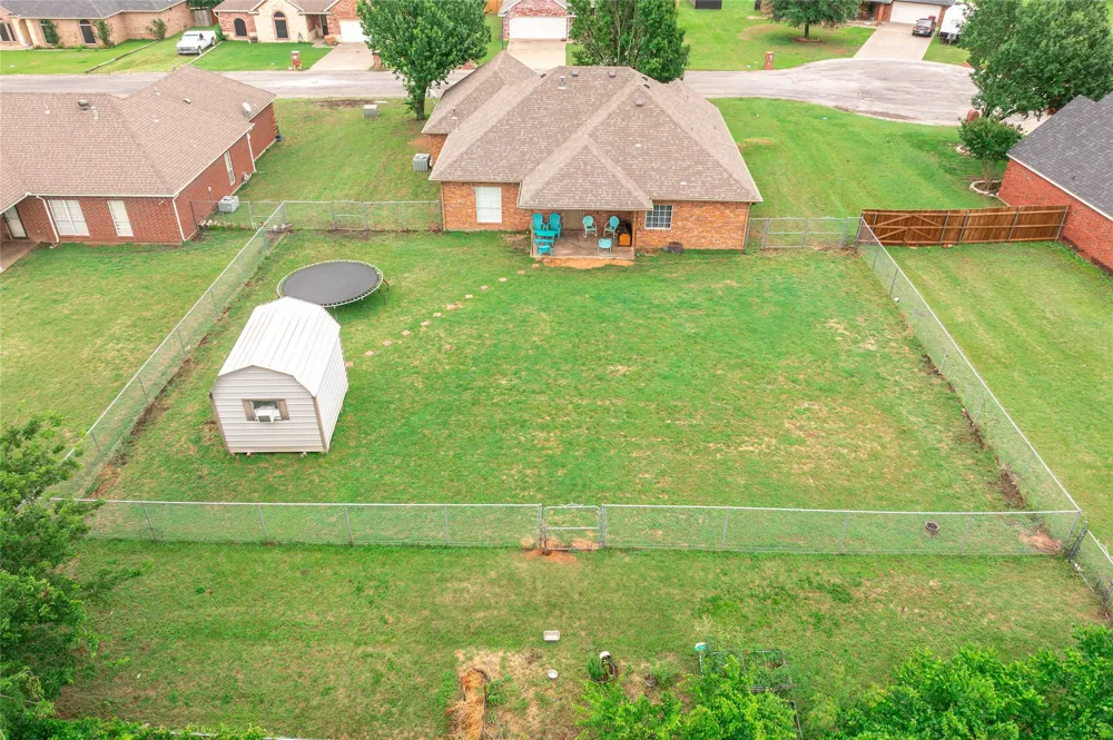 408 Sunshine Trail Bells, TX 75414