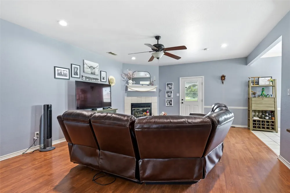 408 Sunshine Trail Bells, TX 75414
