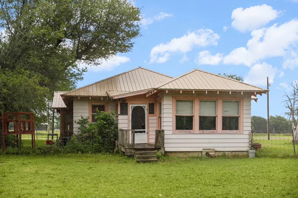 419 W Main Street Pecan Gap, TX 75469