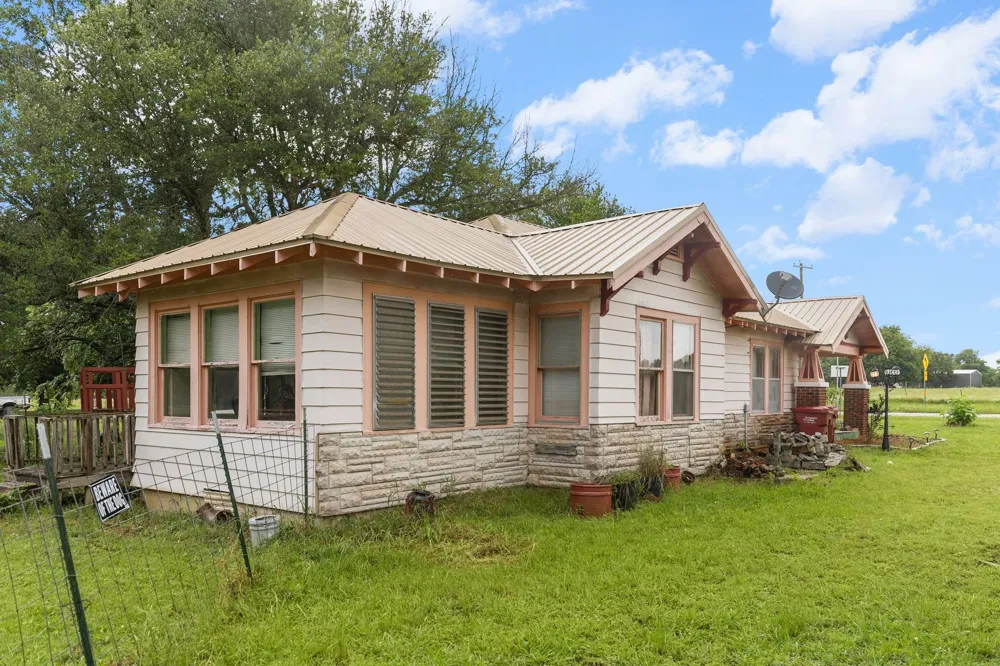 419 W Main Street Pecan Gap, TX 75469