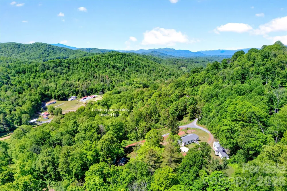 V/L Wolf Crossing Bakersville, NC 28705