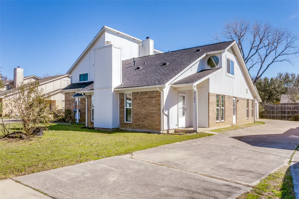 2121 Stone Moss Lane Grapevine, TX 76051