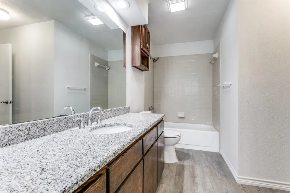 2121 Stone Moss Lane Grapevine, TX 76051