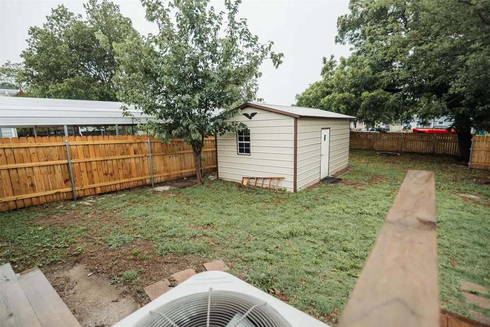 305 Ball Street Tom Bean, TX 75491