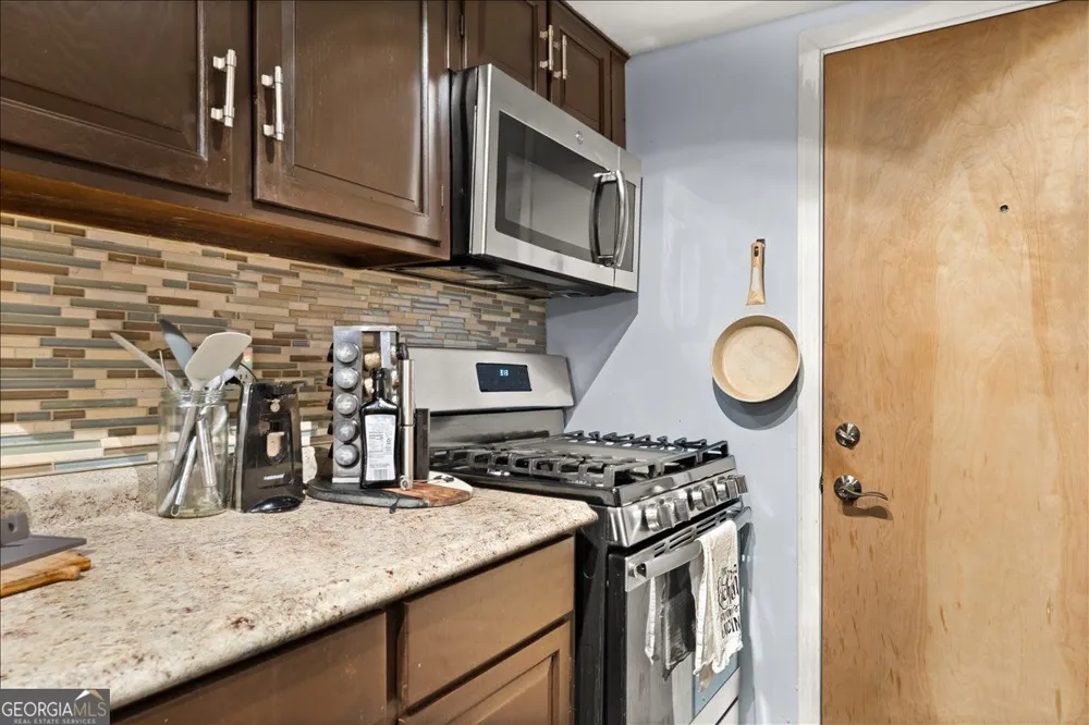 6851 Roswell RD Sandy Springs, GA 30328