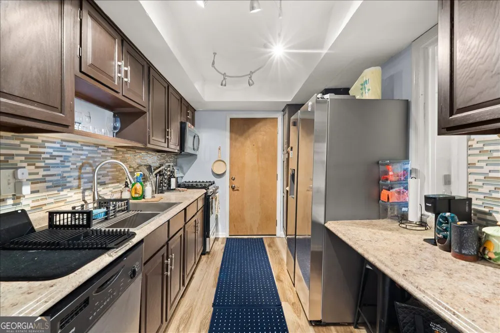 6851 Roswell RD Sandy Springs, GA 30328