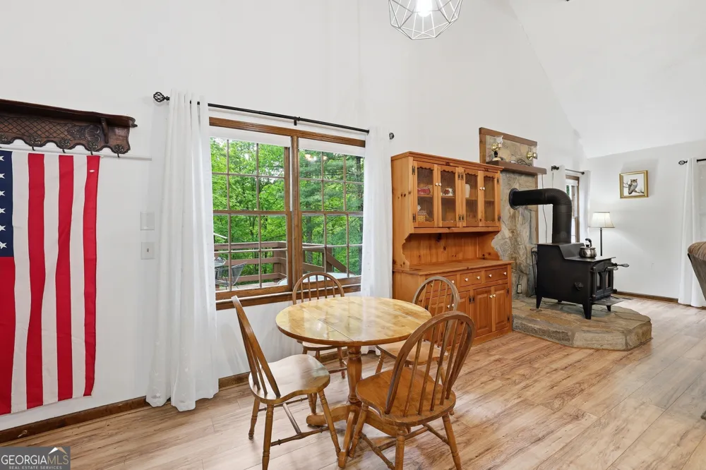 15 Mississippi LN Tiger, GA 30576