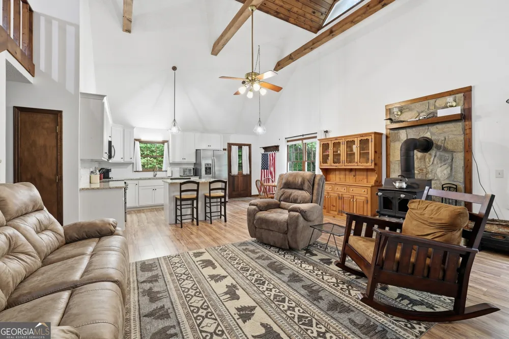 15 Mississippi LN Tiger, GA 30576