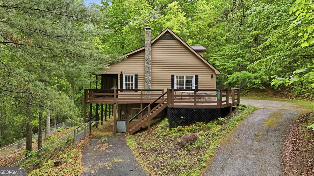 15 Mississippi LN Tiger, GA 30576