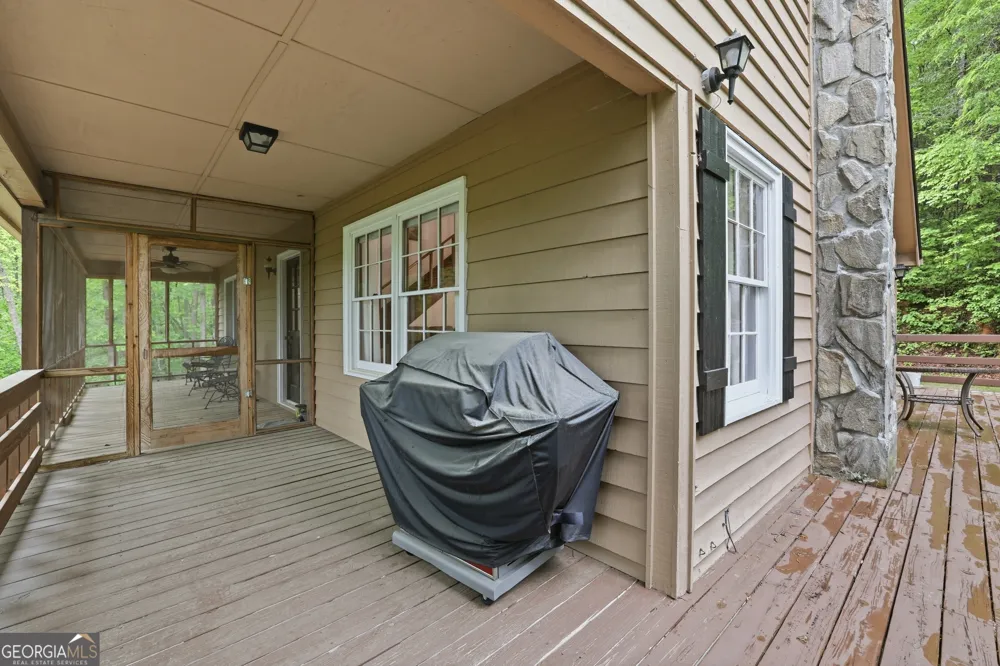15 Mississippi LN Tiger, GA 30576