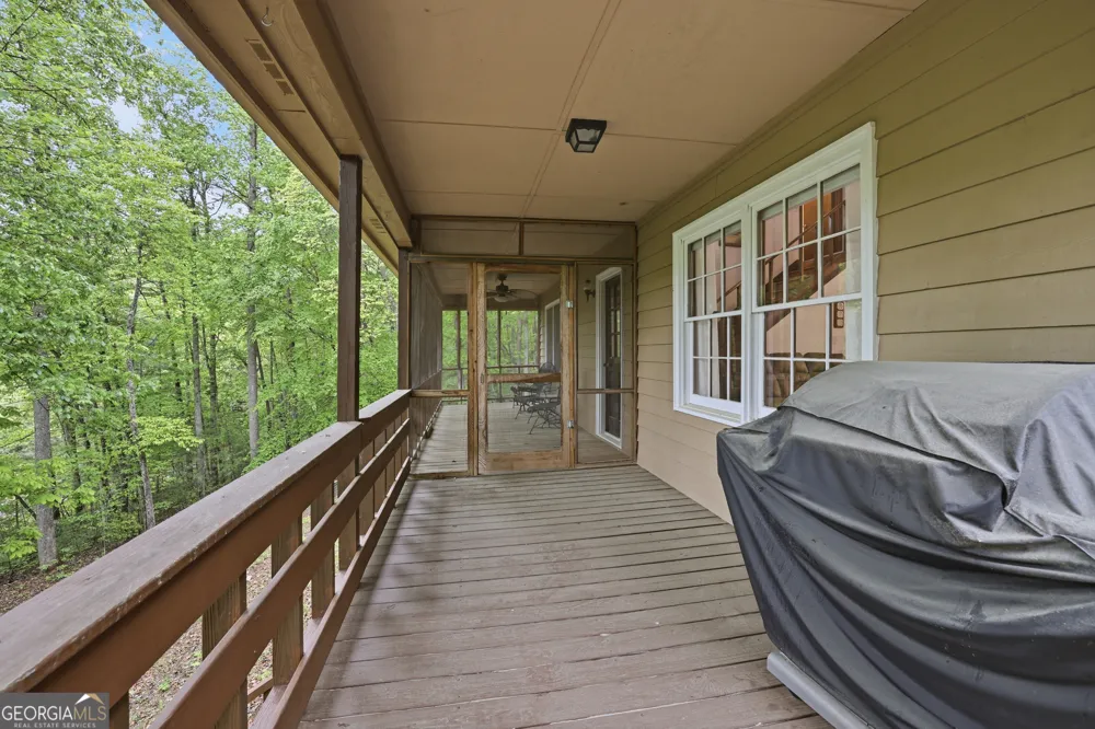 15 Mississippi LN Tiger, GA 30576